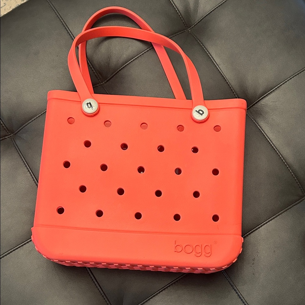 Grapefruit M Bogg Bag